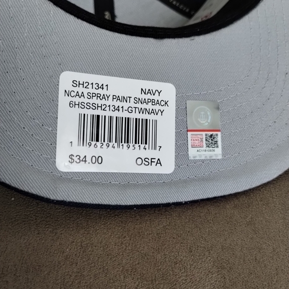 Mitchell & Ness Georgetown Hoyas Spray Paint Adjustable Snapback Hat Navy NCAA - Picture 4 of 6